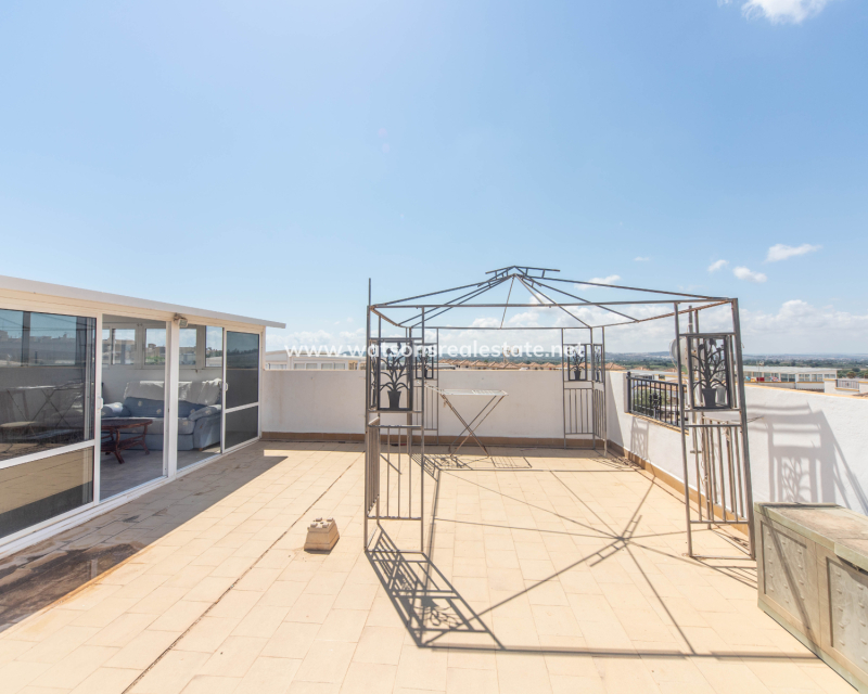 Resale - Quad - Urb. La Marina