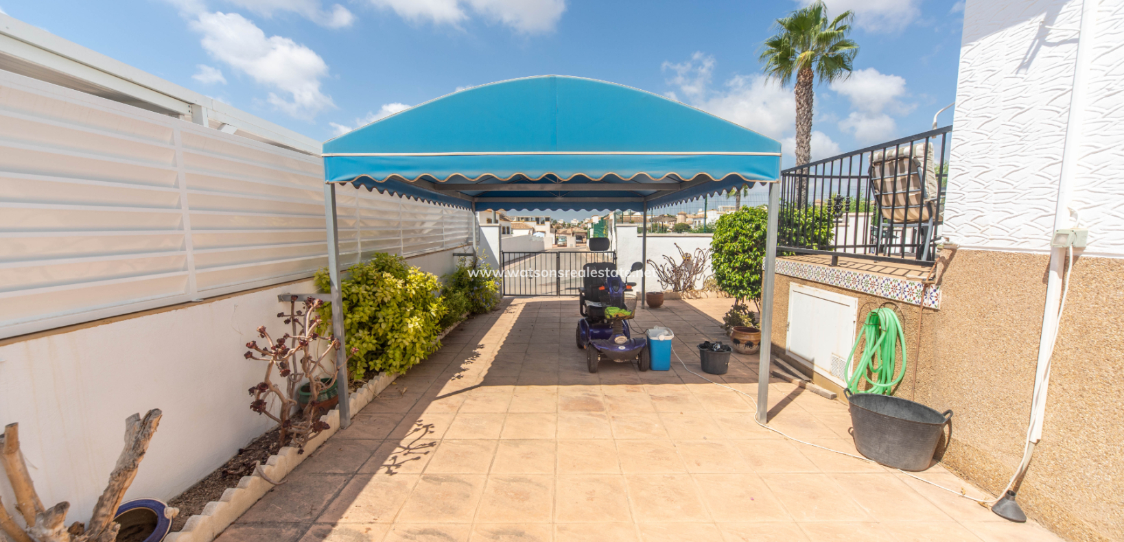 Resale - Quad - Urb. La Marina