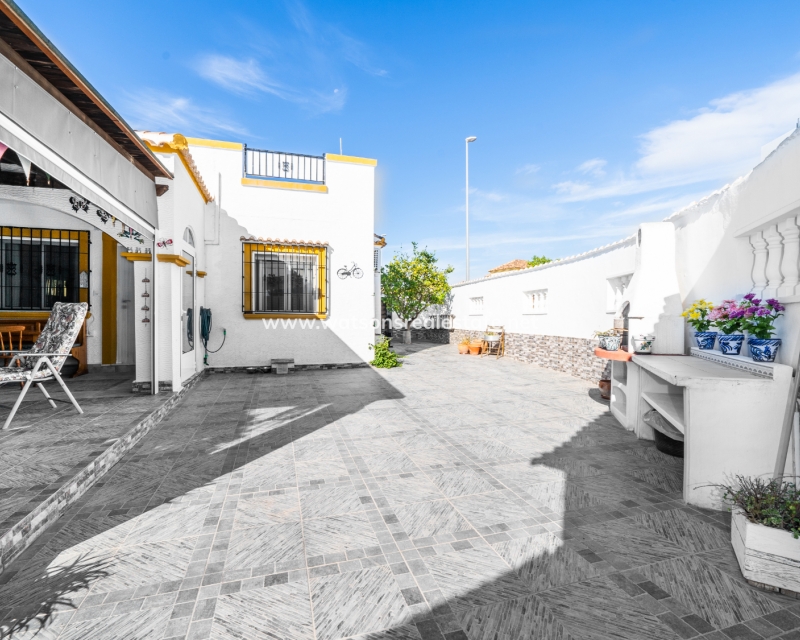 Resale - Quad - Urb. La Marina