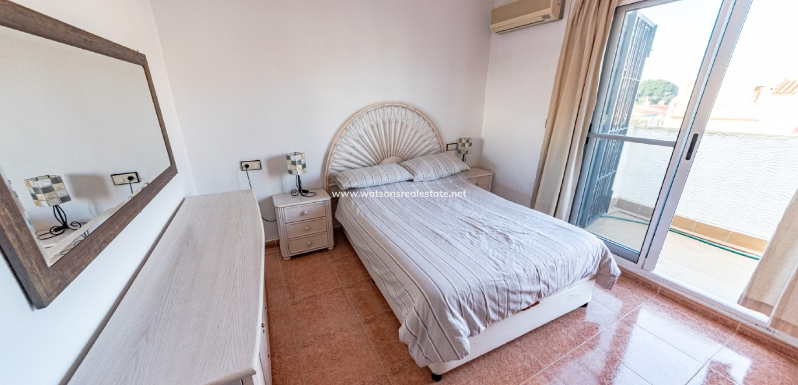 Resale - Quad - Urb. La Marina