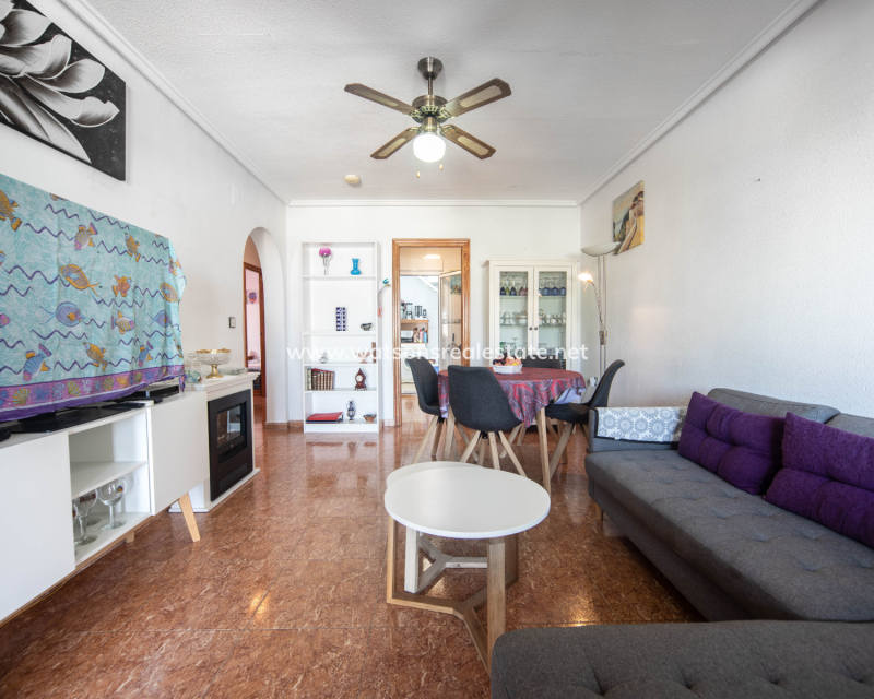 Resale - Quad - Urb. La Marina