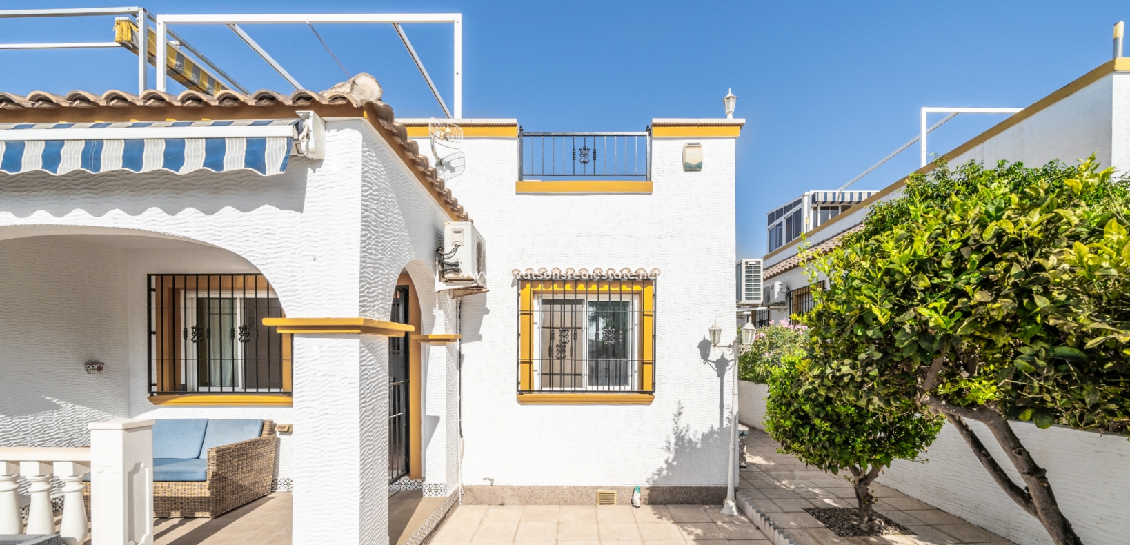 Resale - Quad - Urb. La Marina