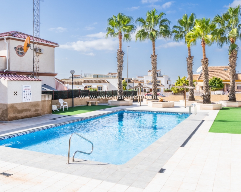 Resale - Quad - Urb. La Marina