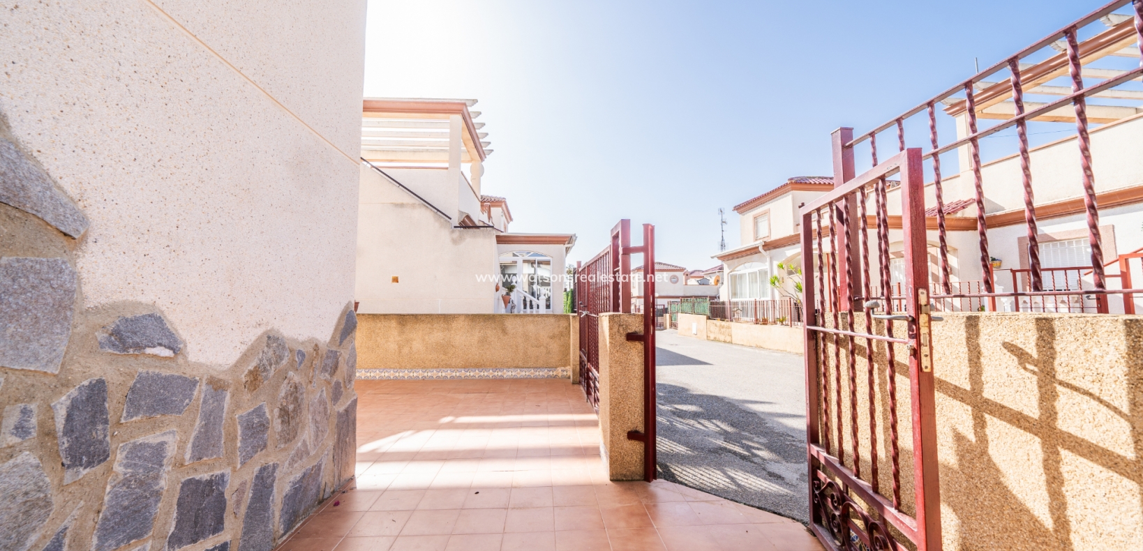 Resale - Quad - Urb. La Marina