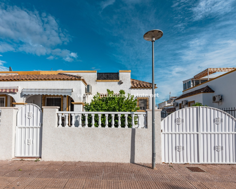 Resale - Quad - Urb. La Marina