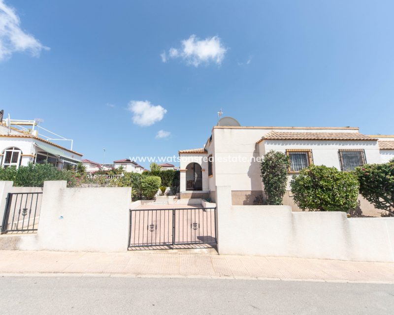 Resale - Quad - Urb. La Marina