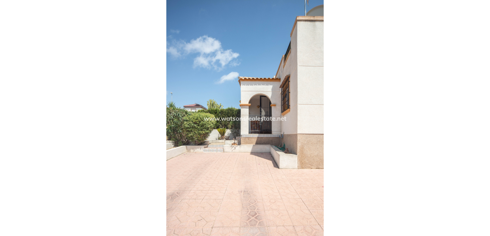 Resale - Quad - Urb. La Marina