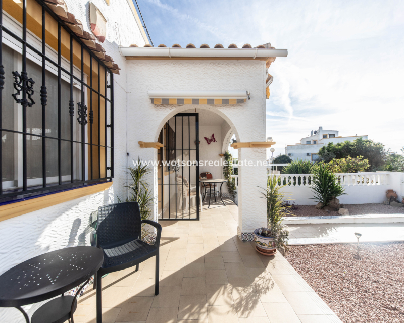 Resale - Quad - Urb. La Marina
