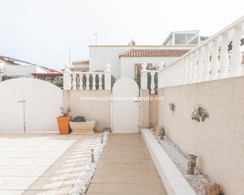 Resale - Quad - Urb. La Marina