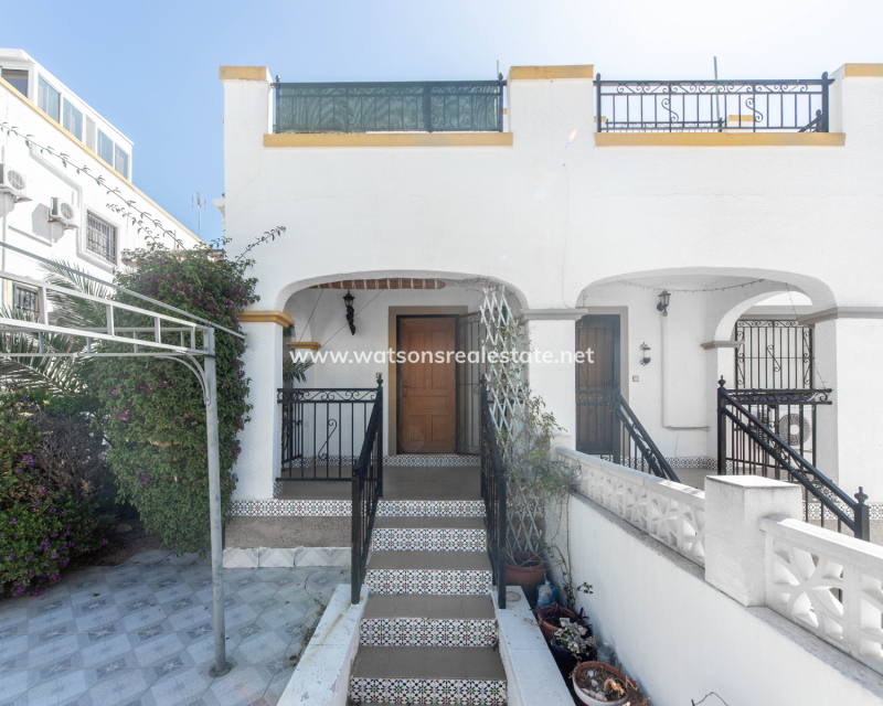 Resale - Quad - Urb. La Marina