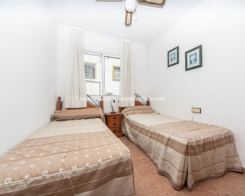 Resale - Quad - Urb. La Marina
