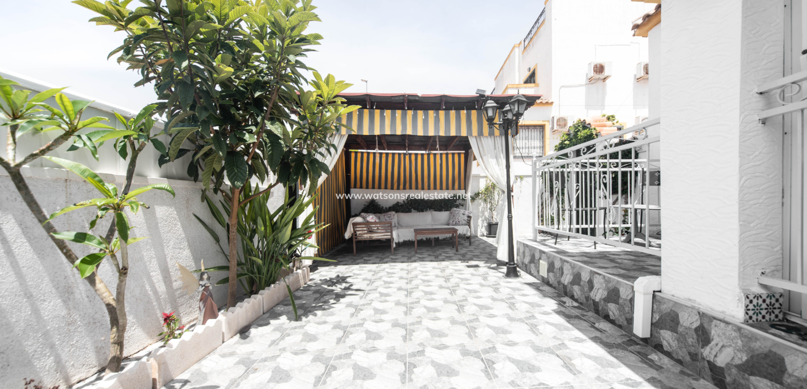 Resale - Quad - Urb. La Marina