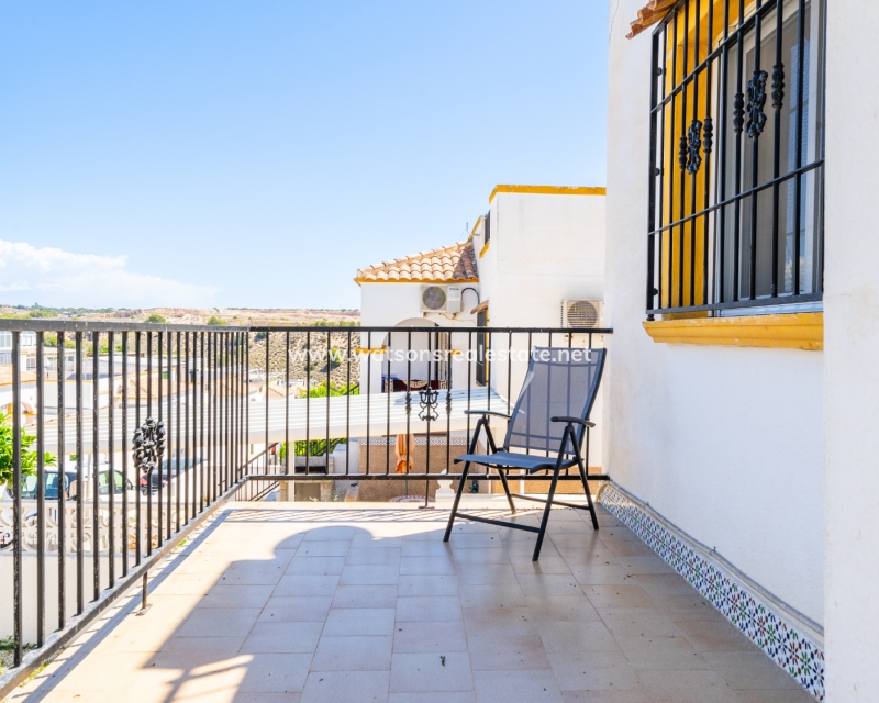 Resale - Quad - Urb. La Marina