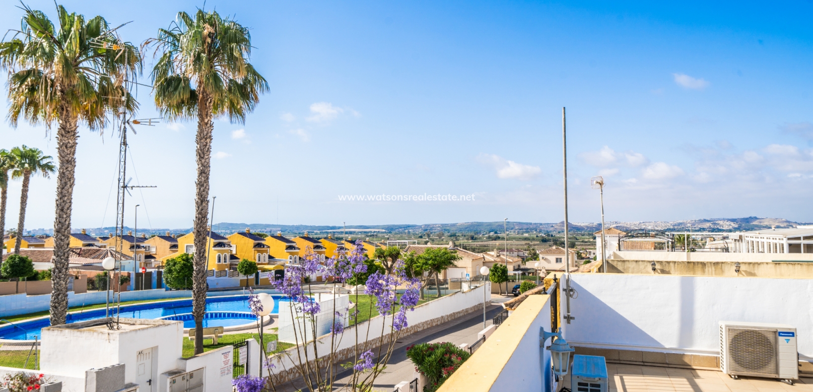 Resale - Quad - Urb. La Marina