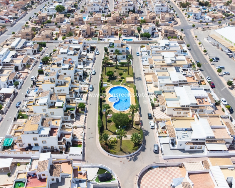 Resale - Quad - Urb. La Marina