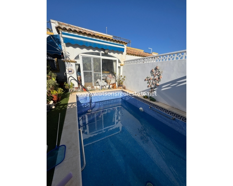 Resale - Quad - Urb. La Marina