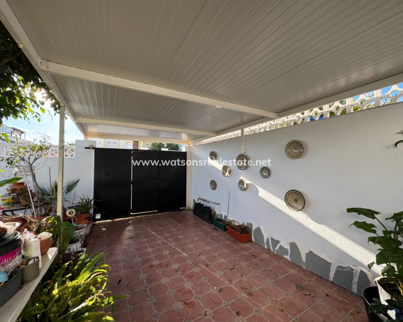 Resale - Quad - Urb. La Marina