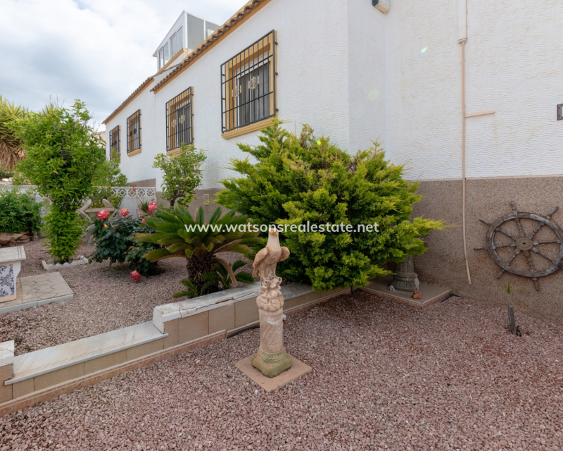 Resale - Quad - Urb. La Marina
