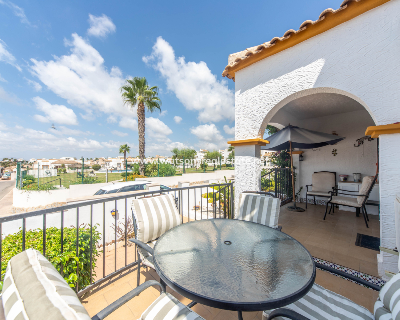 Resale - Quad - Urb. La Marina
