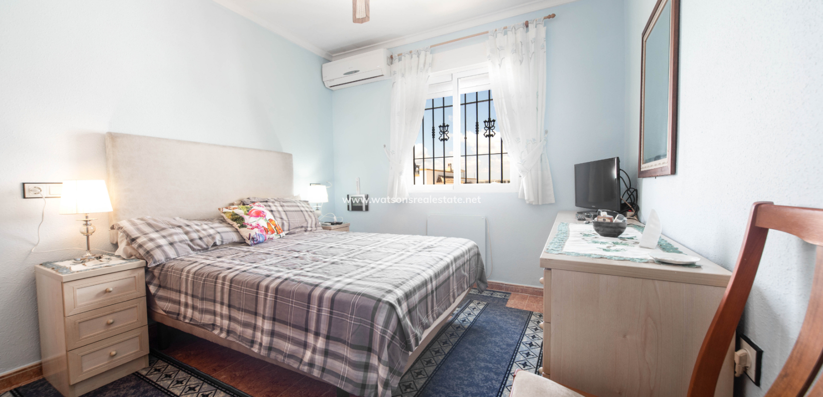 Resale - Quad - Urb. La Marina