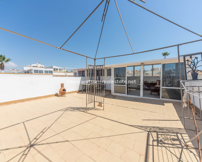 Resale - Quad - Urb. La Marina