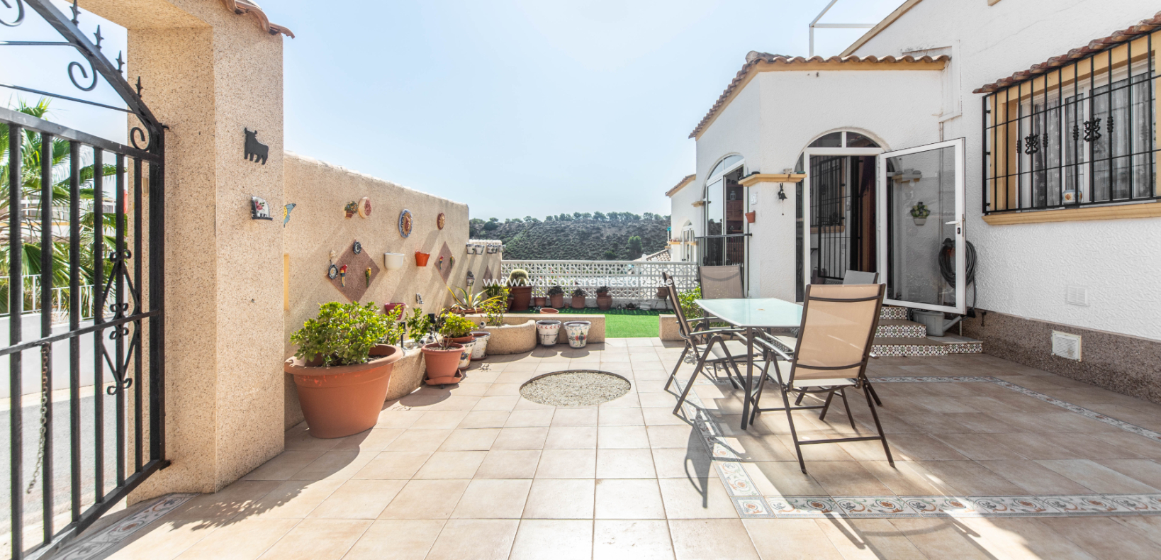 Resale - Quad - Urb. La Marina