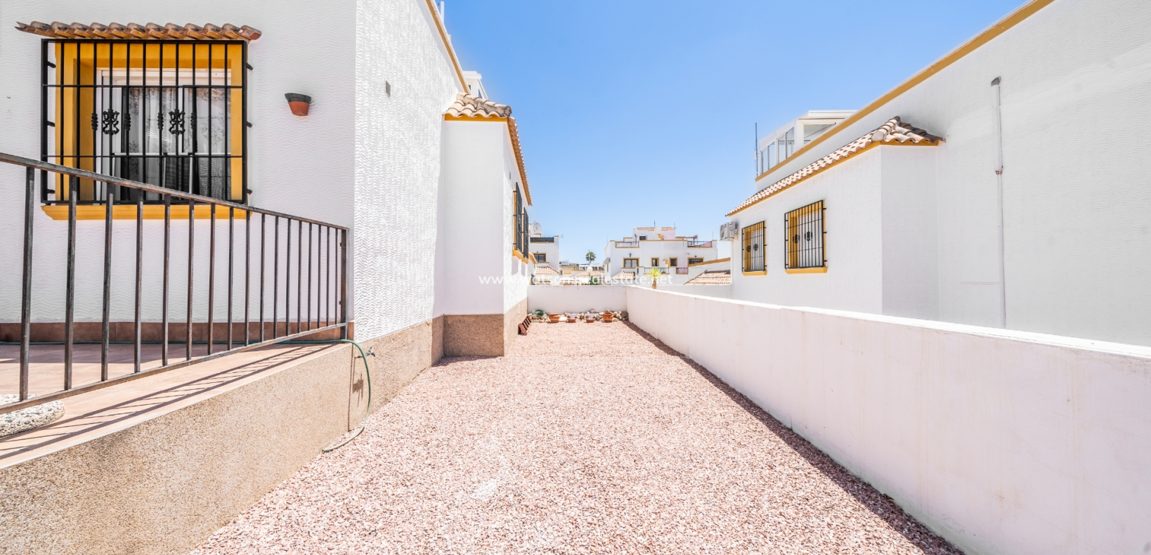 Resale - Quad - Urb. La Marina