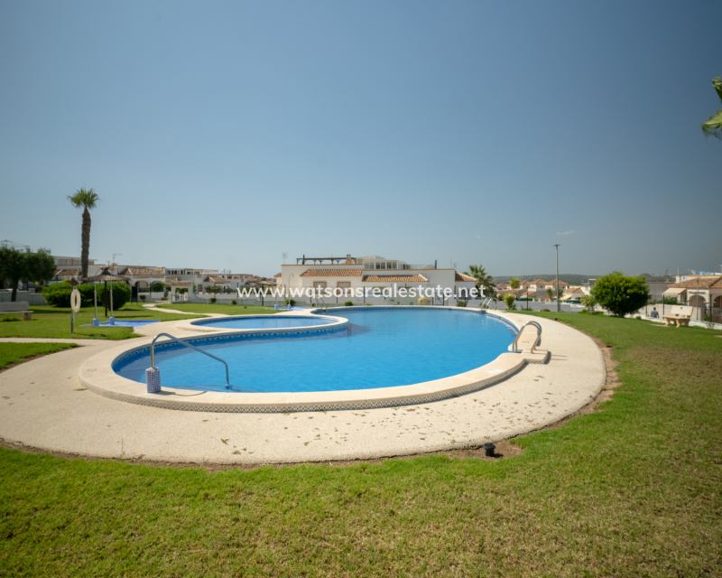 Resale - Quad - Urb. La Marina