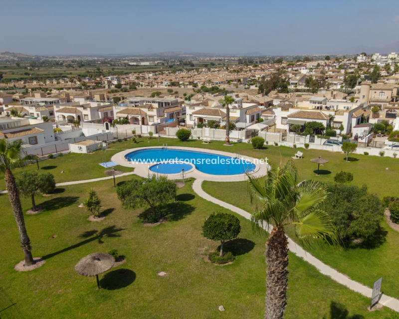 Resale - Quad - Urb. La Marina