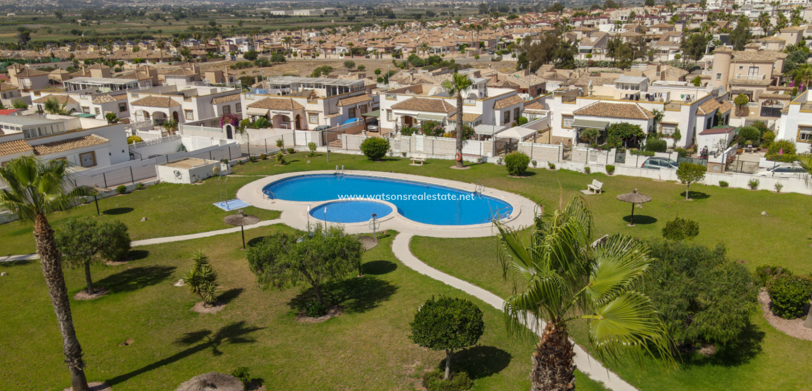 Resale - Quad - Urb. La Marina