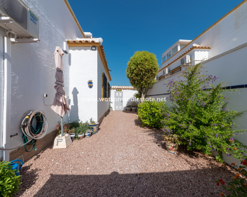 Resale - Quad - Urb. La Marina