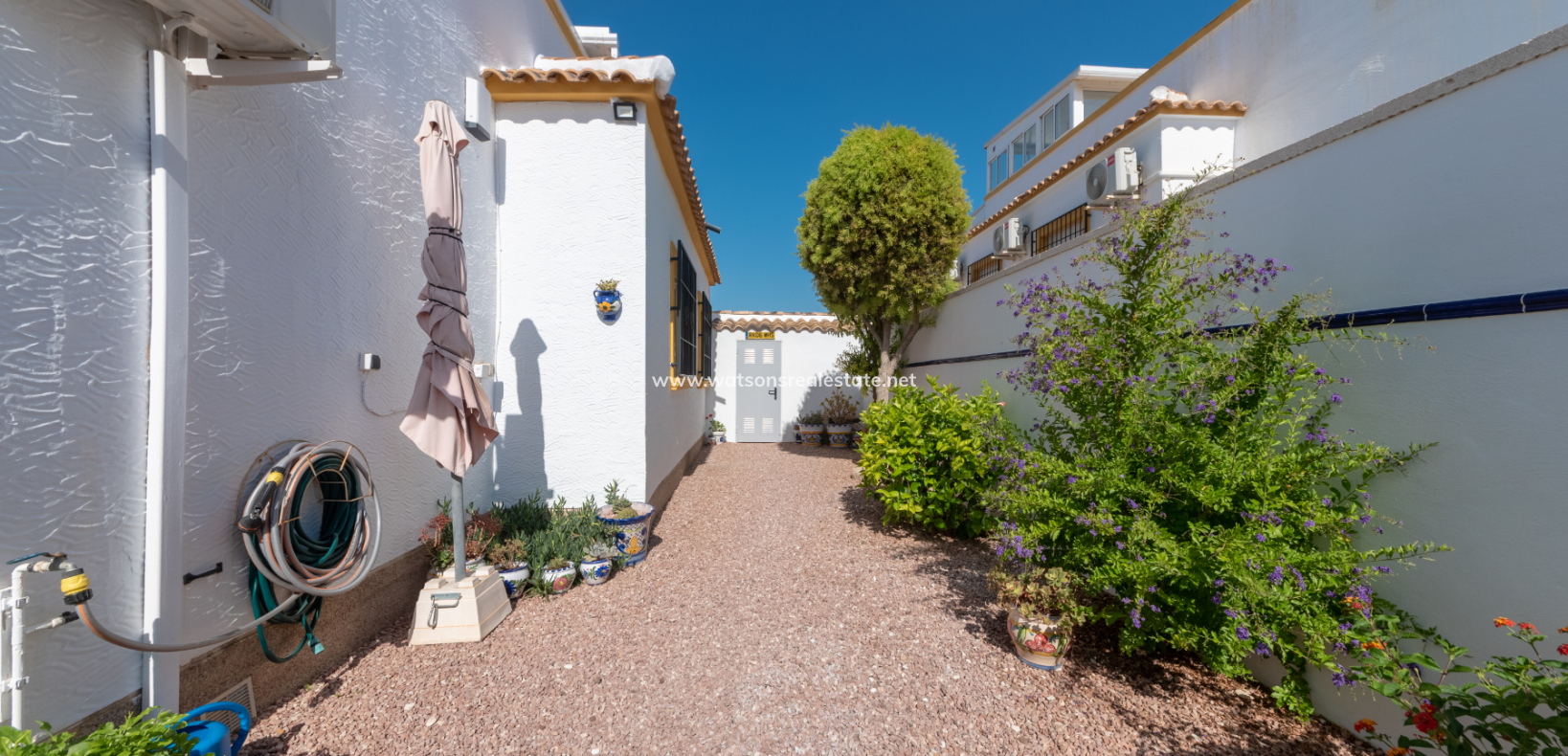 Resale - Quad - Urb. La Marina