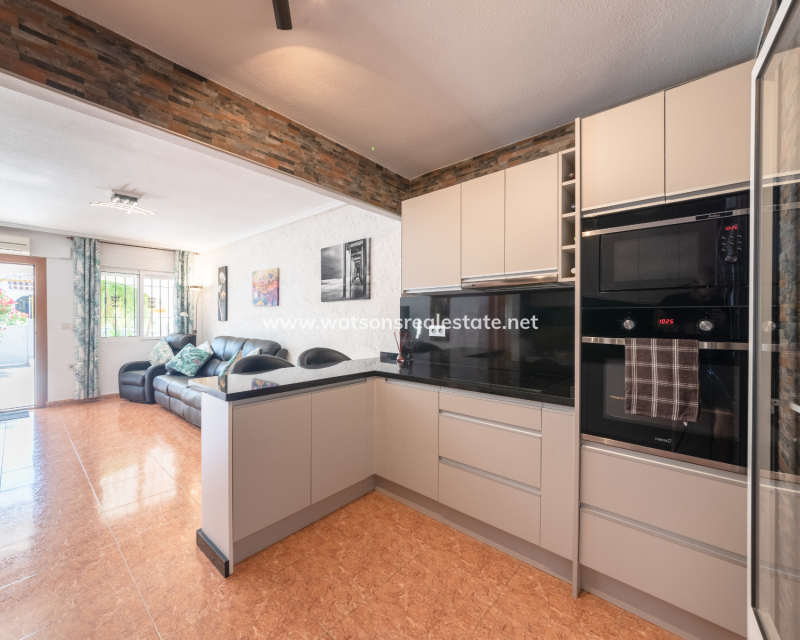 Resale - Quad - Urb. La Marina