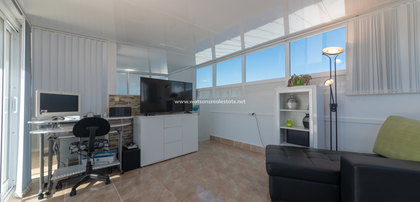 Resale - Quad - Urb. La Marina