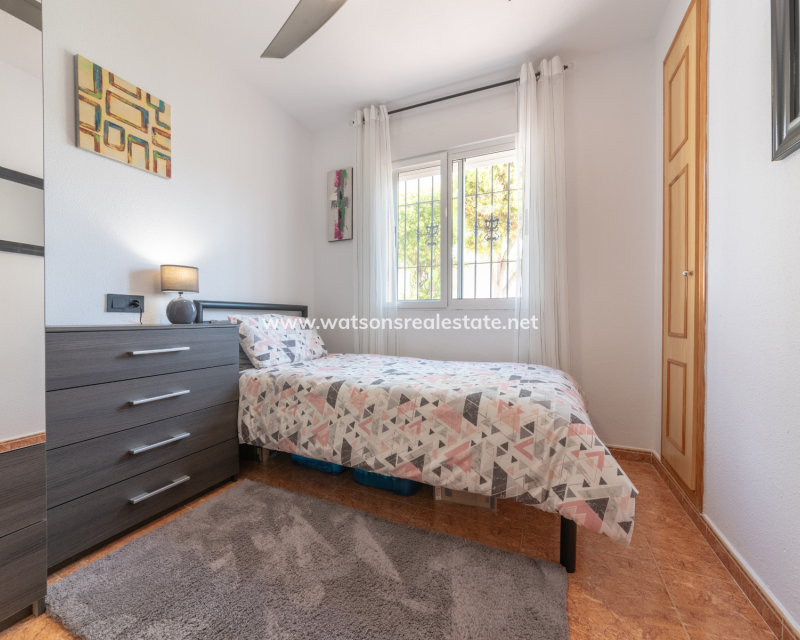 Resale - Quad - Urb. La Marina