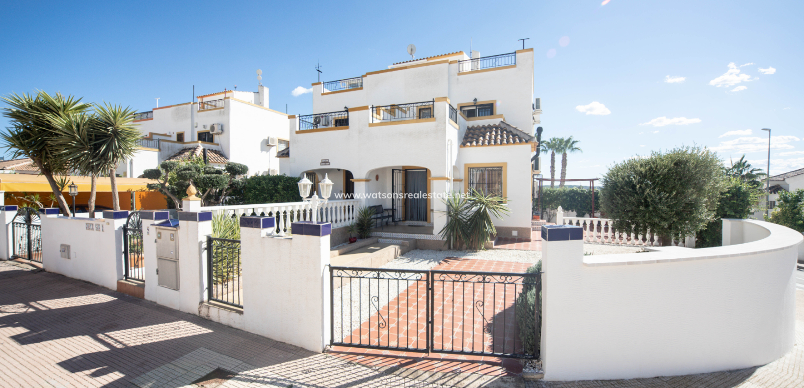 Resale - Quad - Urb. La Marina