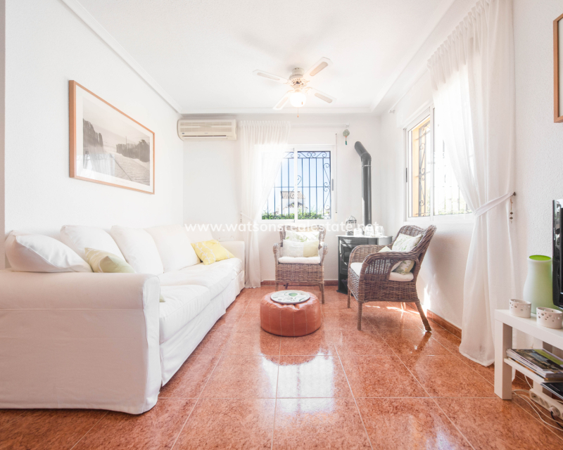 Resale - Quad - Urb. La Marina