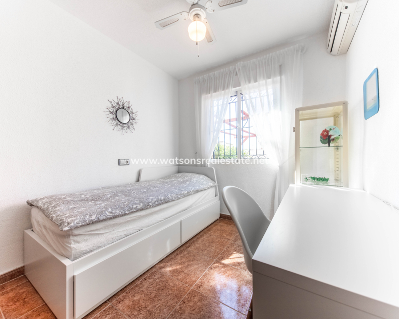 Resale - Quad - Urb. La Marina