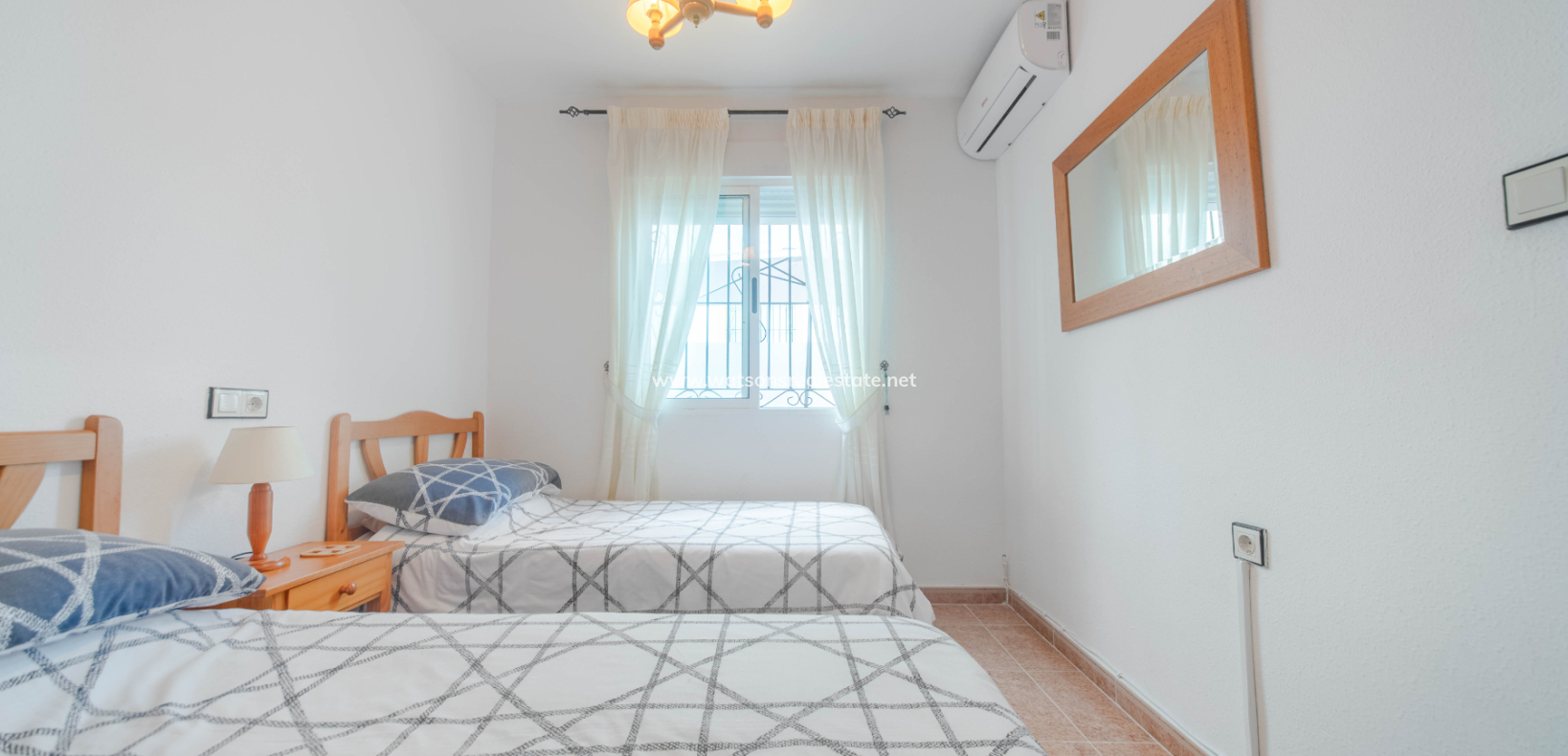 Resale - Quad - Urb. La Marina