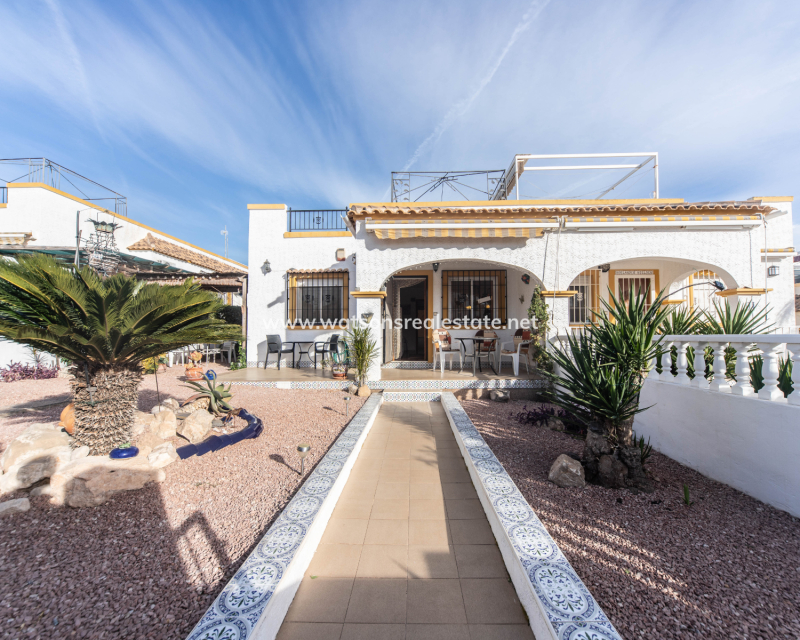 Resale - Quad - Urb. La Marina