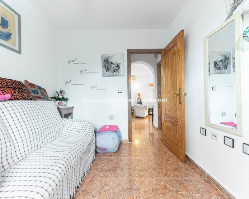 Resale - Quad - Urb. La Marina