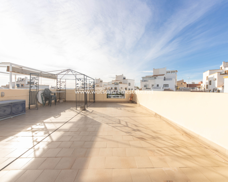 Resale - Quad - Urb. La Marina