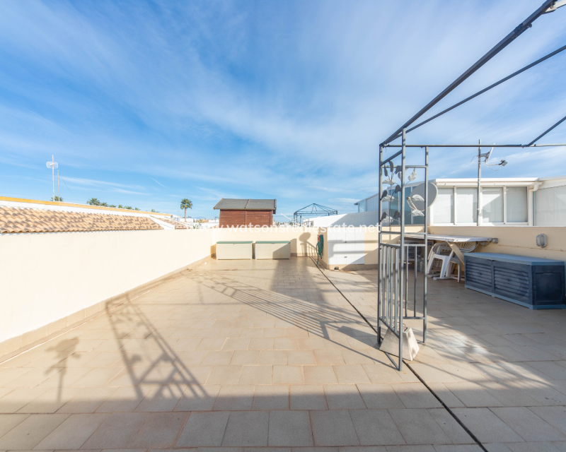 Resale - Quad - Urb. La Marina