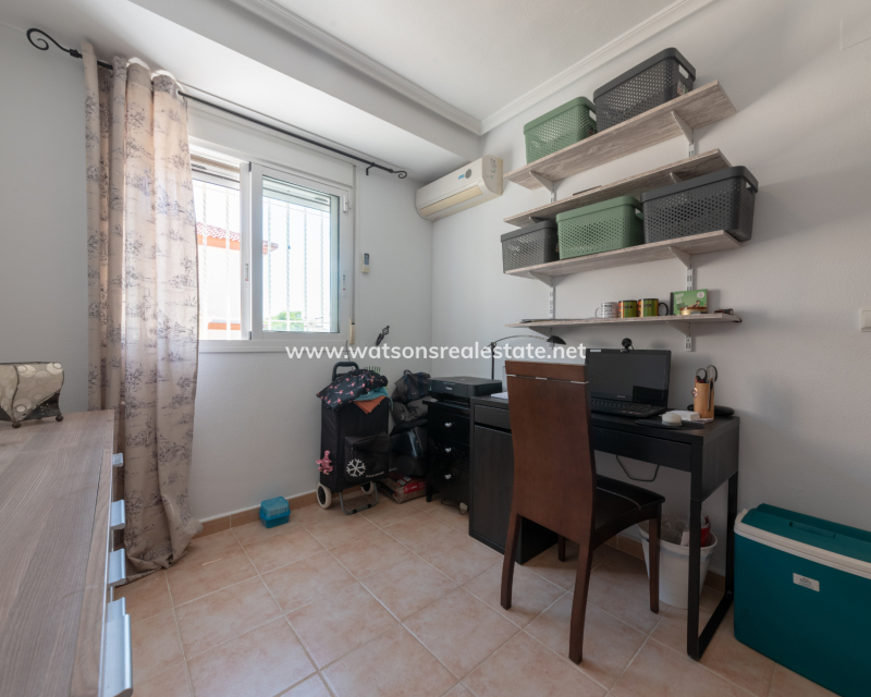 Resale - Quad - Urb. La Marina