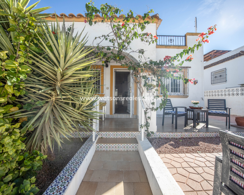 Resale - Quad - Urb. La Marina
