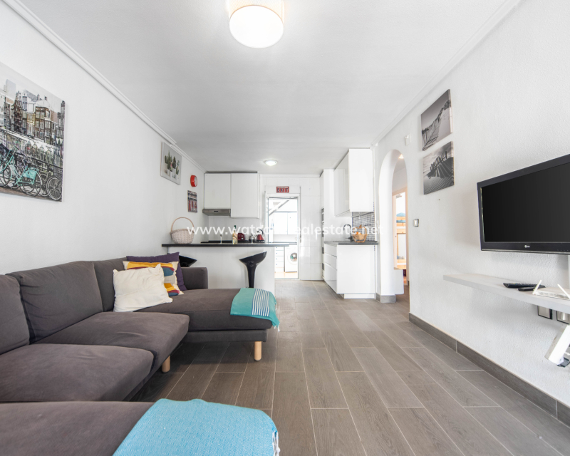 Resale - Quad - Urb. La Marina