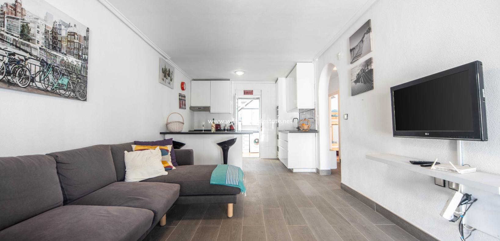 Resale - Quad - Urb. La Marina