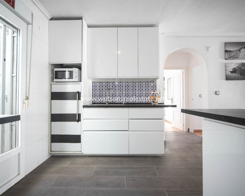 Resale - Quad - Urb. La Marina