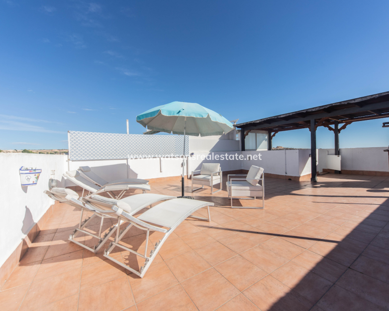 Resale - Quad - Urb. La Marina