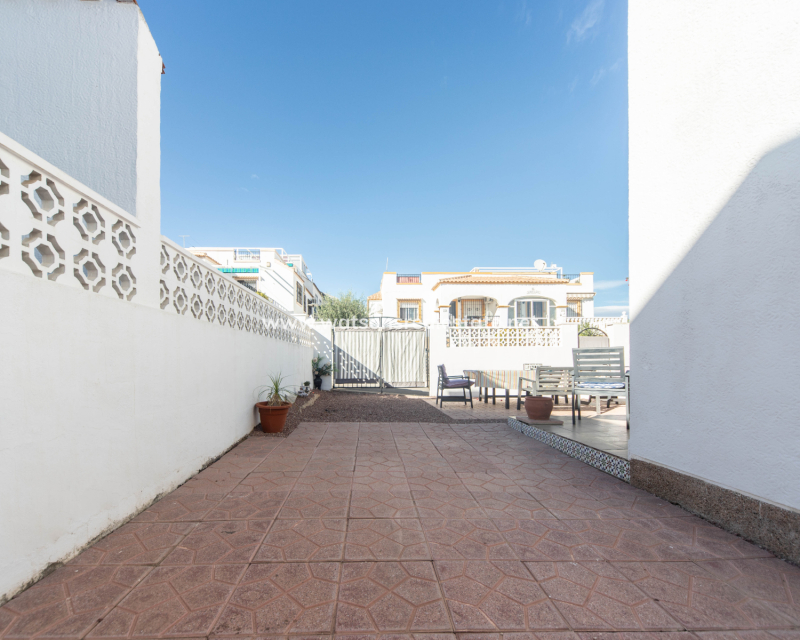 Resale - Quad - Urb. La Marina